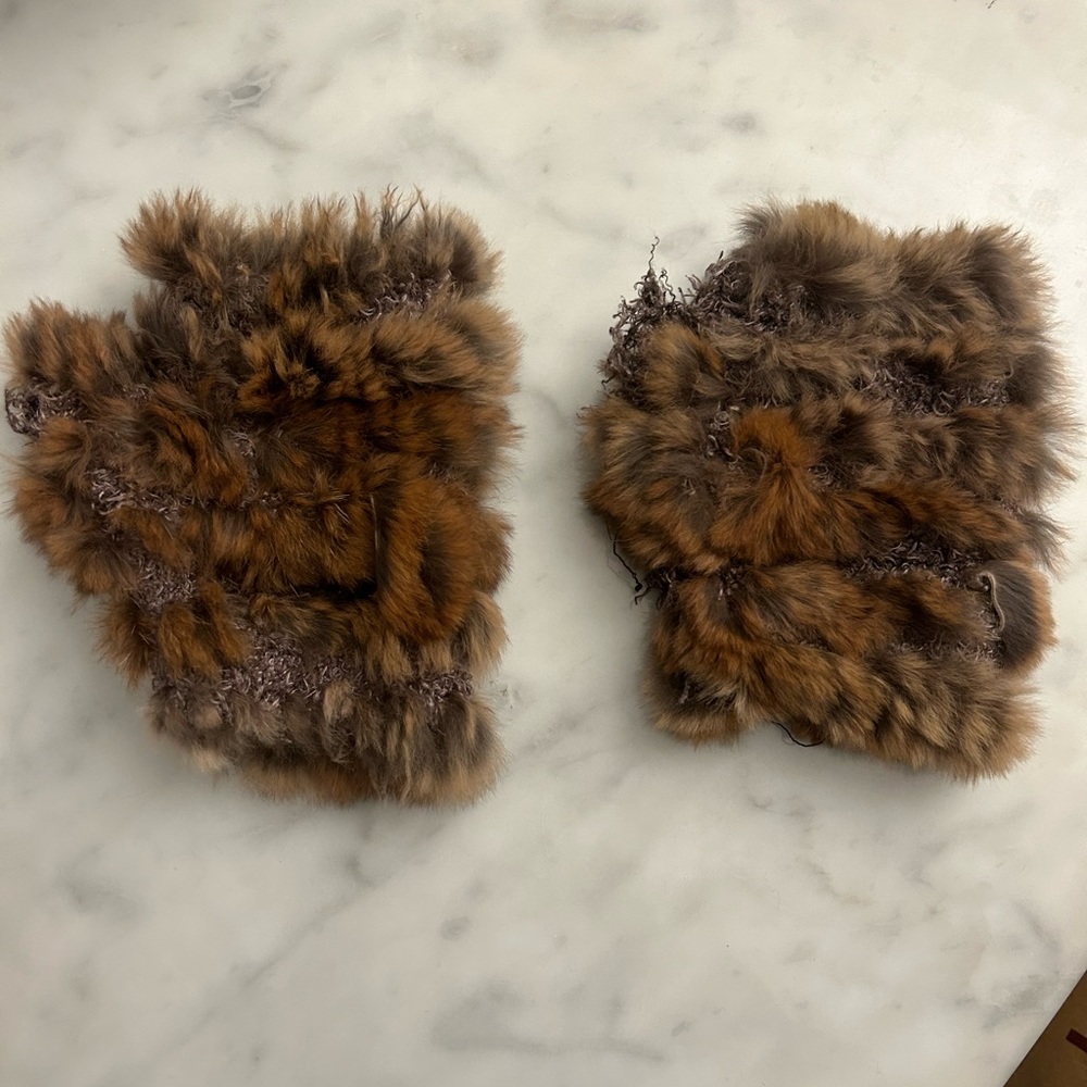 Jocelyn rabbit fur fingerless gloves
